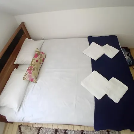 Nature House Ella * Trnovo